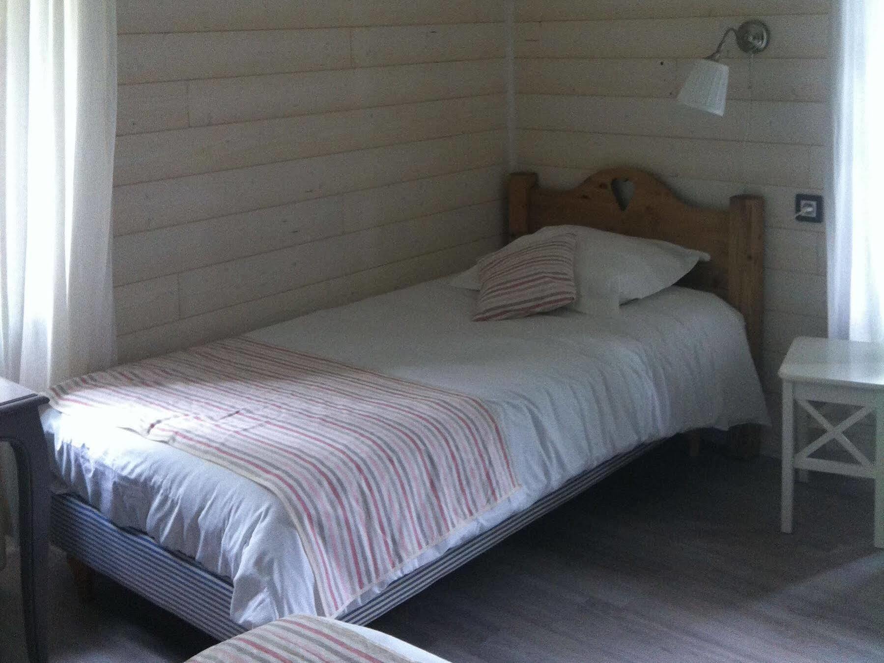 Auberge Du Lac Ксонруп-Лонжеме Екстериор снимка